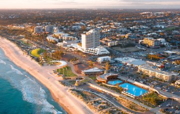 Scarborough Beach Esplanade in Perth – lively coastal promenade with ocean views, cafes, public art, and sunset coast vibes at one of WA’s best beach destinations.